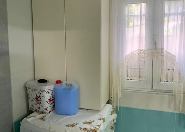 Rajan Shehaj * Σαράντα